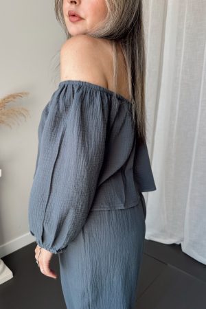 Antrasit Müslin Madonna Yaka Bluz - Görsel 3