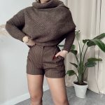 Kahve Çizgili Premium Yün Karışımlı Pensli Şort