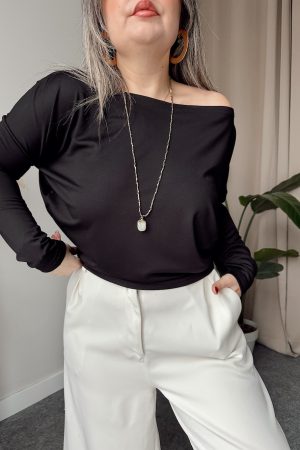 Siyah Viskon Kayık Bluz