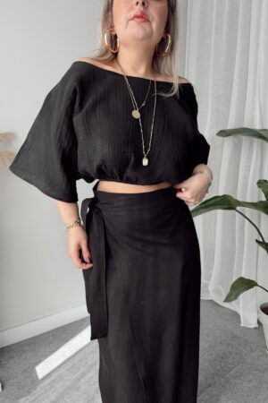 Siyah Müslin Kayık Crop Bluz - Görsel 3