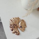 Gold Manolya Büyük Broş
